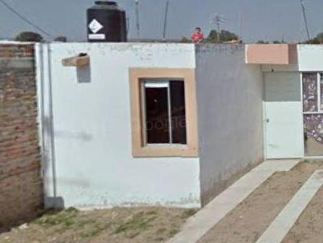 CASA EN VENTA CALLE GUANABANA COL. LAS HUERTITAS LAGOS DE MORENO JALISCO