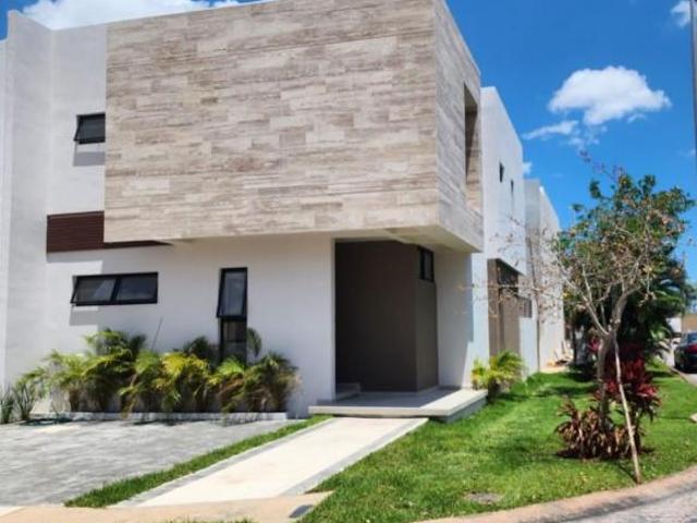 Casa en Venta Cancun en Esquina 3 rec Amenidades y Seguridad