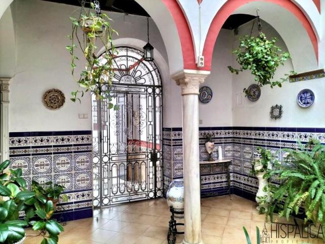 Casa en venta en Carmona, Andalucía