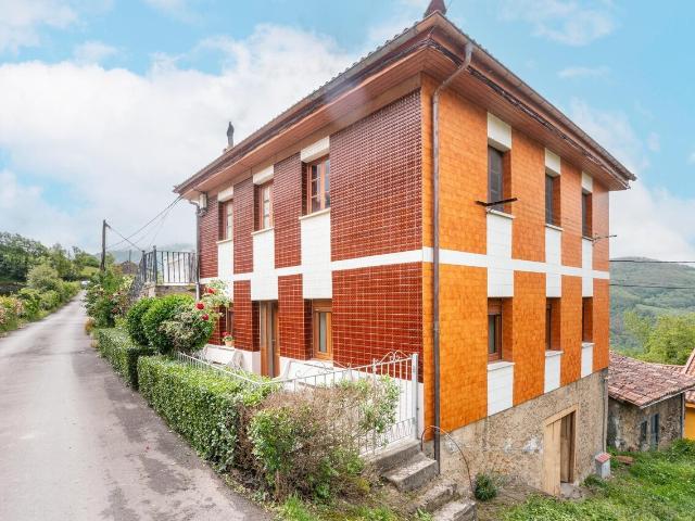 Chalet en venta en Casorvía, Lena