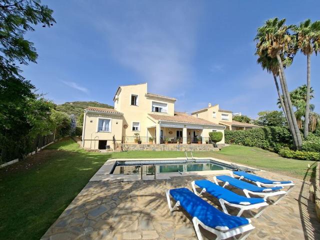 Casa en venta en San Luis de Sabinillas, Costa del Sol Occidental