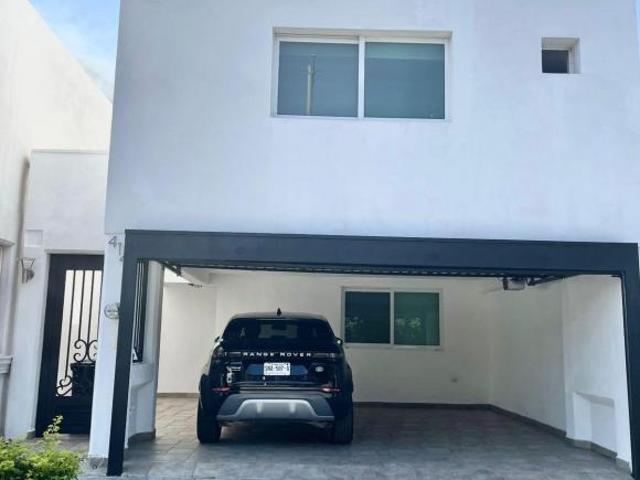 Casa en Venta – Cerradas del Roble, San Nicolás de los Garza, N.L