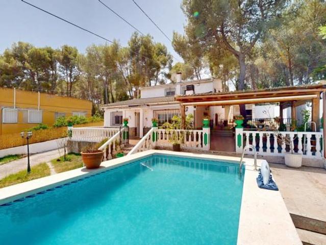 Casa en venta en Urbanización Entrepinos, La Hoya de Buñol