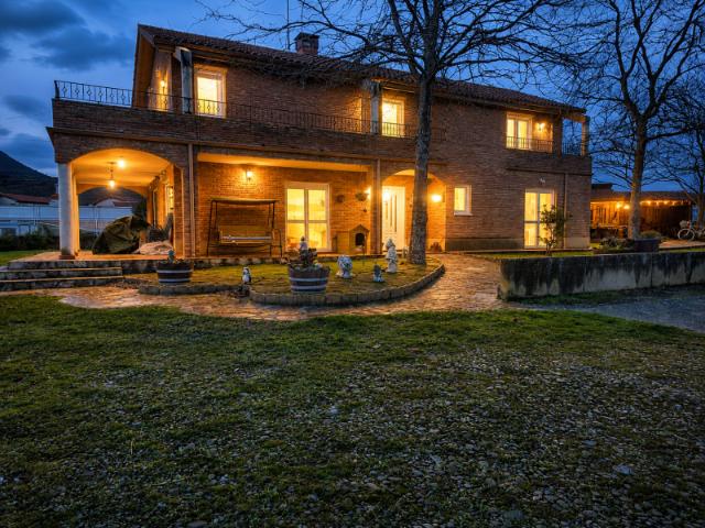 Casa en venta en Clavijo, La Rioja