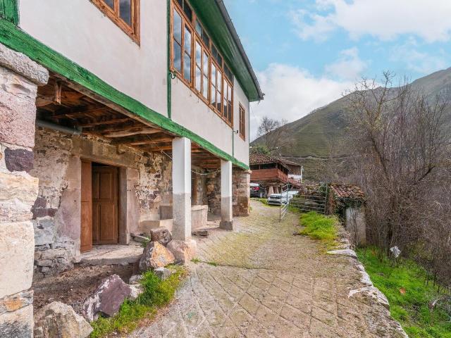 Chalet en venta en Clavichas, Somiedo