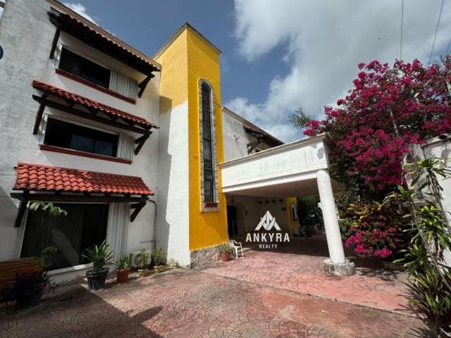 CASA EN VENTA COL DOCTORES CANCUN 16 HABITACIONES