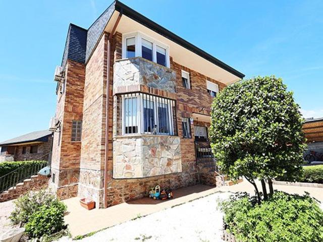 Casa en venta en Colmenarejo, Madrid