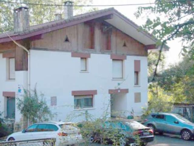 Casa en venta en Zamudio, Daño