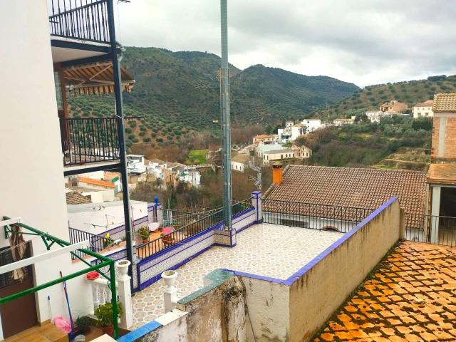 Casa en venta en Algarinejo