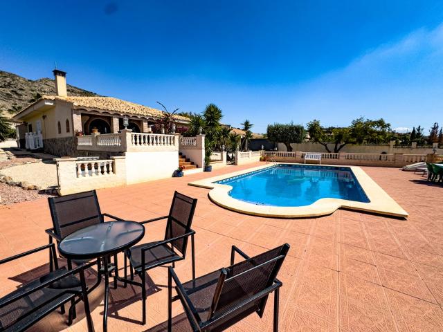 Casa en venta en Leganés, Flores