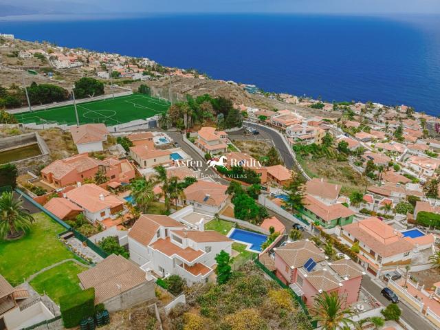 Casa en venta en Tenerife, Urbanización Primavera