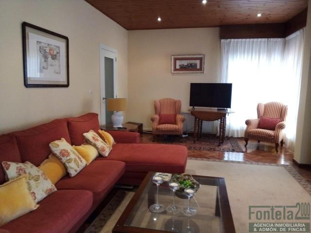Casa en venta en Oleiros, O Coroto