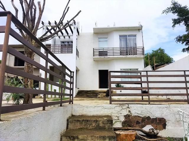 Casa en venta en Santa María Atzompa, Oaxaca