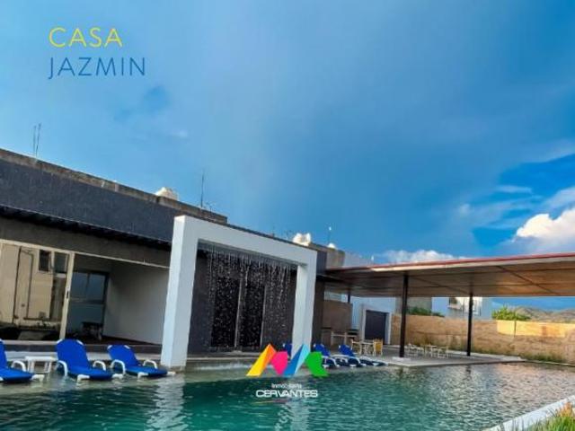 Casa en venta con alberca a 3 min de la playa