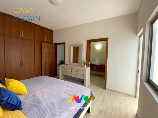 Casa en venta con alberca a 3 min de la playa