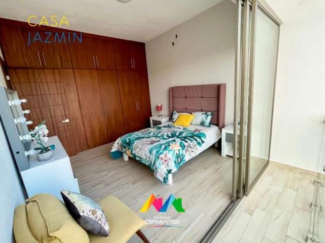 Casa en venta con alberca a 3 min de la playa