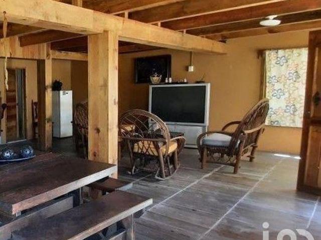 CASA EN VENTA CON ALBERCA CLIMATIZADA EN TEOPISCA
