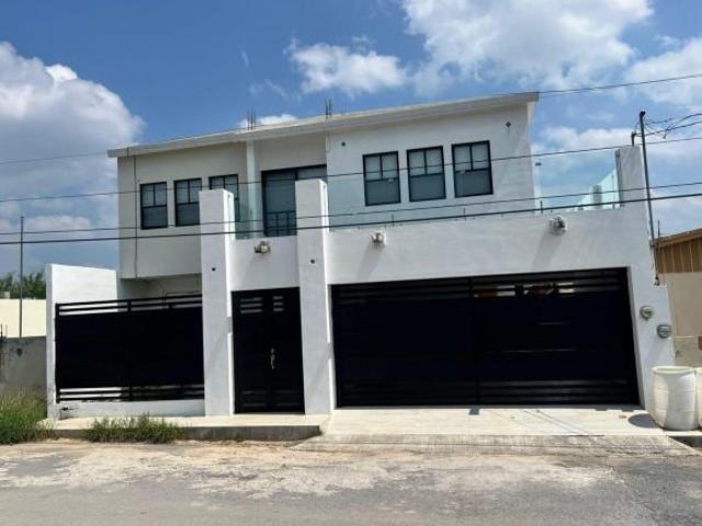 Casa en venta en Sabinas Hidalgo, Nuevo León