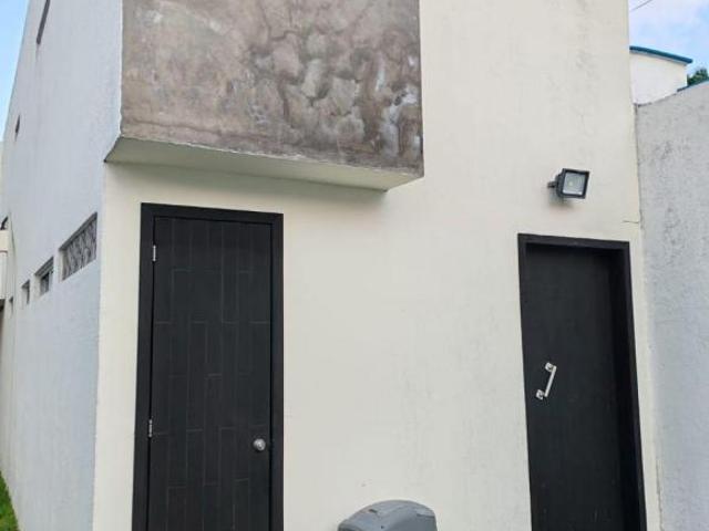 Casa en Venta con departamento independiente en Joyas de Mocambo