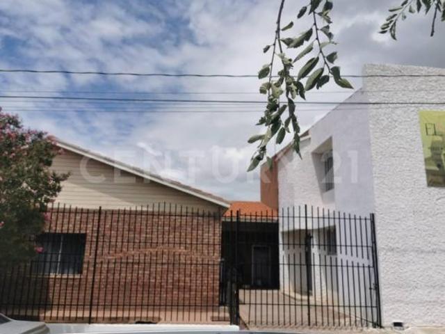 Casa en Venta con Local Comercial en Cd. Cuauhtemoc, Chihuahua