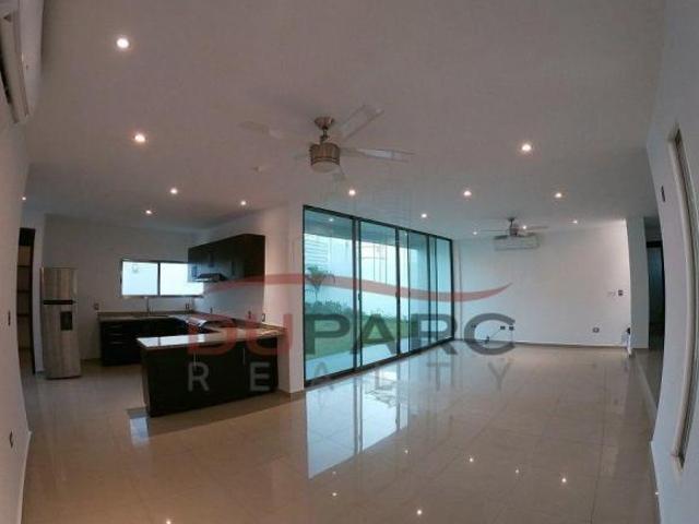 Casa en Venta Con Paneles Solares, Residencial El Cielo