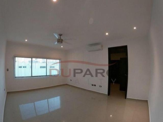 Casa en Venta Con Paneles Solares, Residencial El Cielo