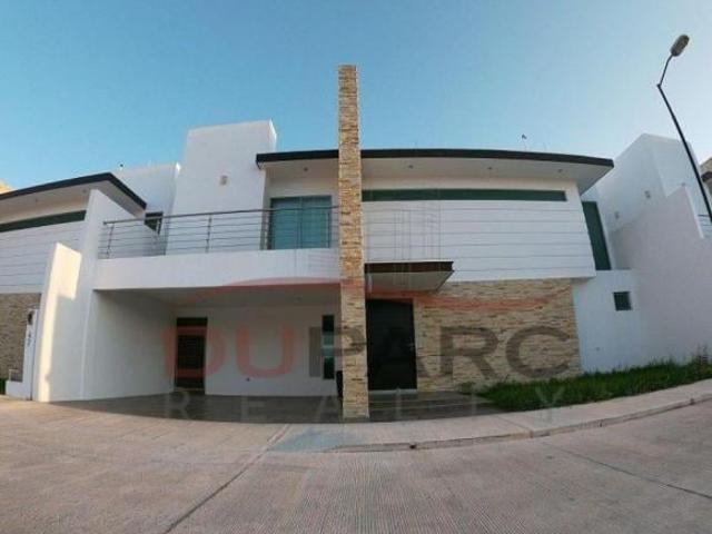 Casa en Venta Con Paneles Solares, Residencial El Cielo