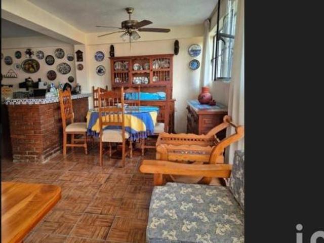 CASA EN VENTA CON TERRENO CON POTENCIAL COMERCIAL por 20 DE NOVIEMBRE