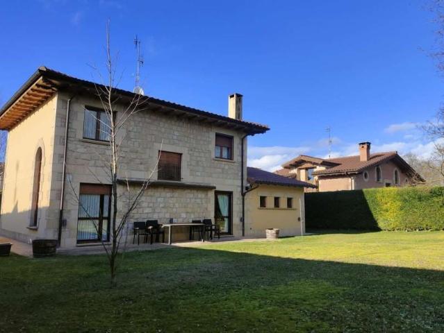 Casa en venta en Burgos, Castilla y León