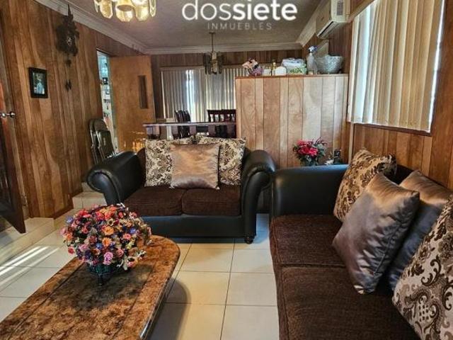 Casa en venta en Contry La Silla, Guadalupe