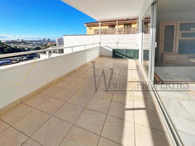 Casa en venta en San Eugenio Alto, Adeje