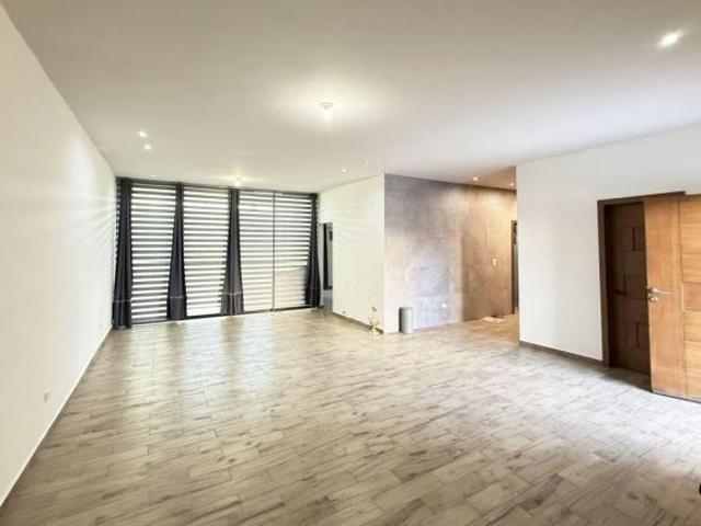 Casa en VENTA de 1 planta en La Escondida