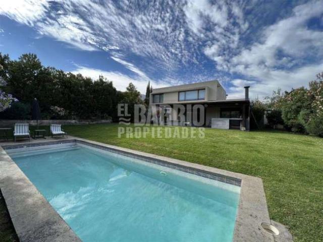 Casa en venta en Algarrobal, Metropolitana