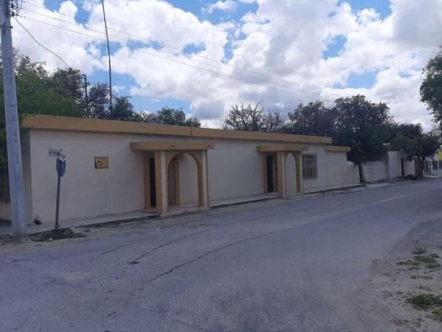 Casa en Venta de un piso Centro del Municipio de Paras N.L