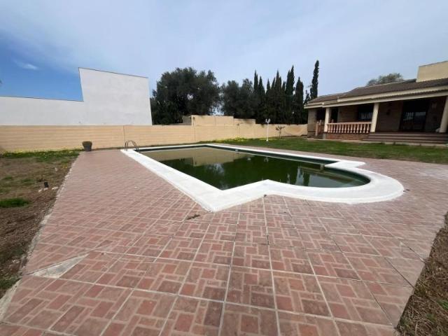 Casa en venta en Los Merinales, Dos Hermanas