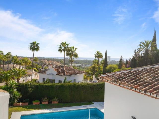 Casa en venta en Rícmar, Marbella