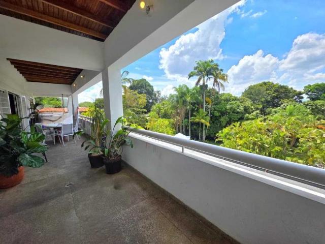 Casa en venta en Sector Country Club, Caracas