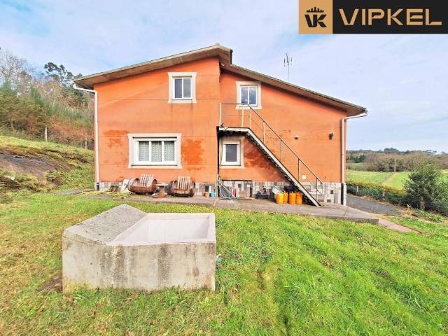 Casa en venta en A Capela