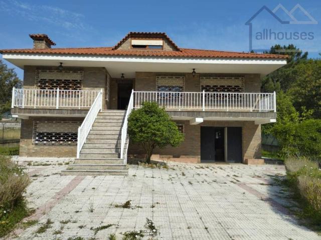 Casa en venta en A Guarda