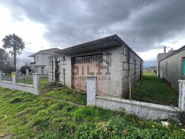 Casa en venta en A Merca, Ourense
