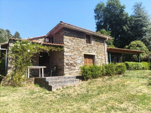 Casa en venta en Abegondo, A Coruña