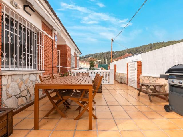 Casa en venta en Abrera
