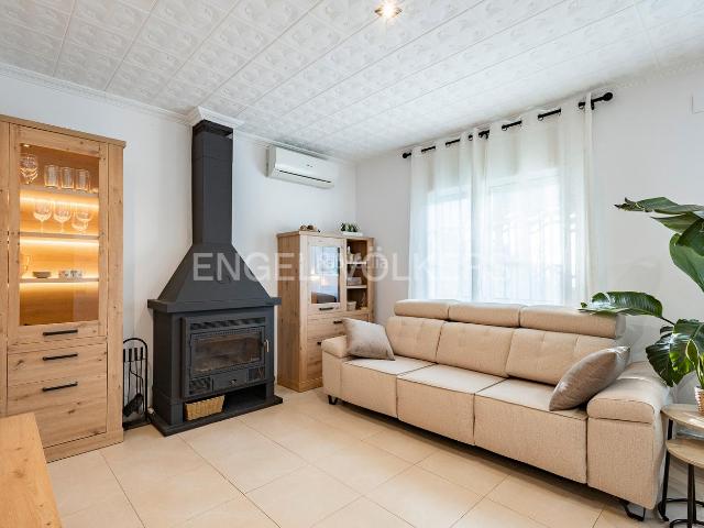 Casa en venta en Abrera