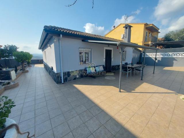 Casa en venta en Abrera