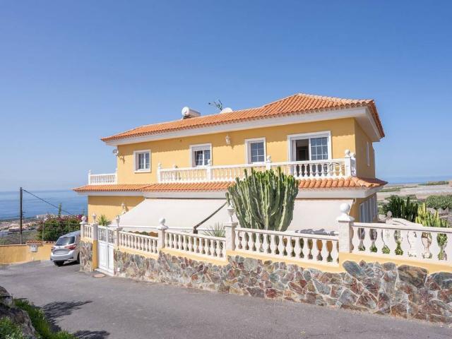 Casa en venta en Los Menores, Adeje