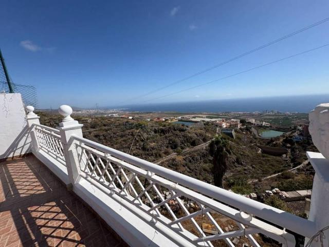 Casa en venta en Los Menores, Adeje