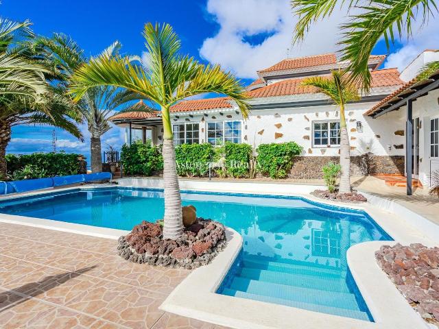 Casa en venta en La Postura, Adeje