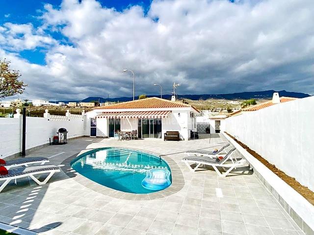 Casa en venta en La Postura, Adeje