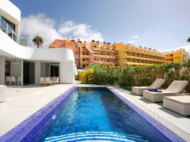 Casa en venta en La Postura, Adeje