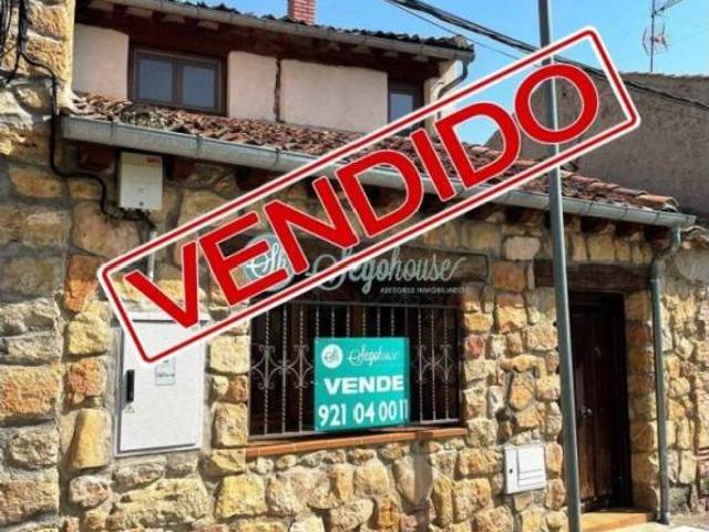 Casa en venta en Adrada De Pirón
